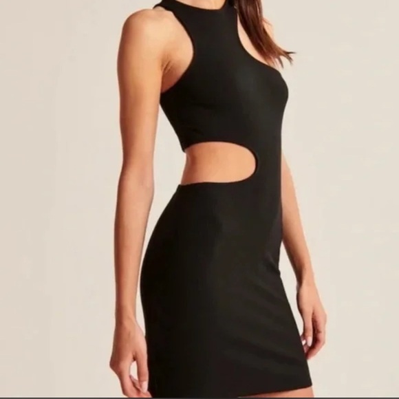 Abercrombie & Fitch Dresses & Skirts - Abercrombie & Fitch Black Mini Dress with Cutout Size Medium